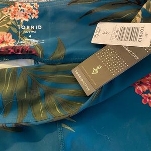 Torrid active leggings size 4 (4x or 26)
